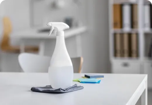 椅子やテーブル、マシンの消毒の徹底